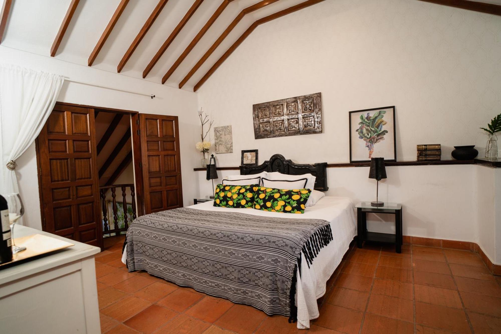 Suite with Terrace,1592070805:JPEG