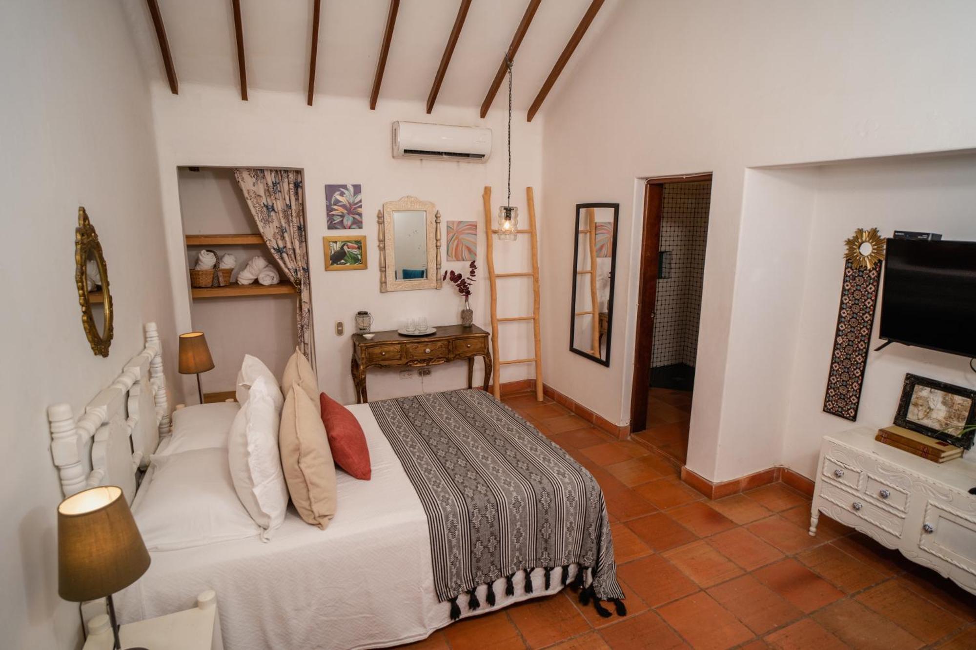 Double Room,1592070832:JPEG